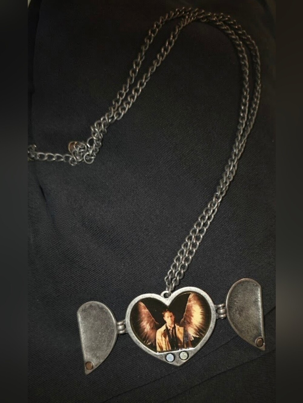 Supernatural Join The Hunt Bioworld Pewter Heart Castiel Wings Locket NWOT - Picture 9 of 17